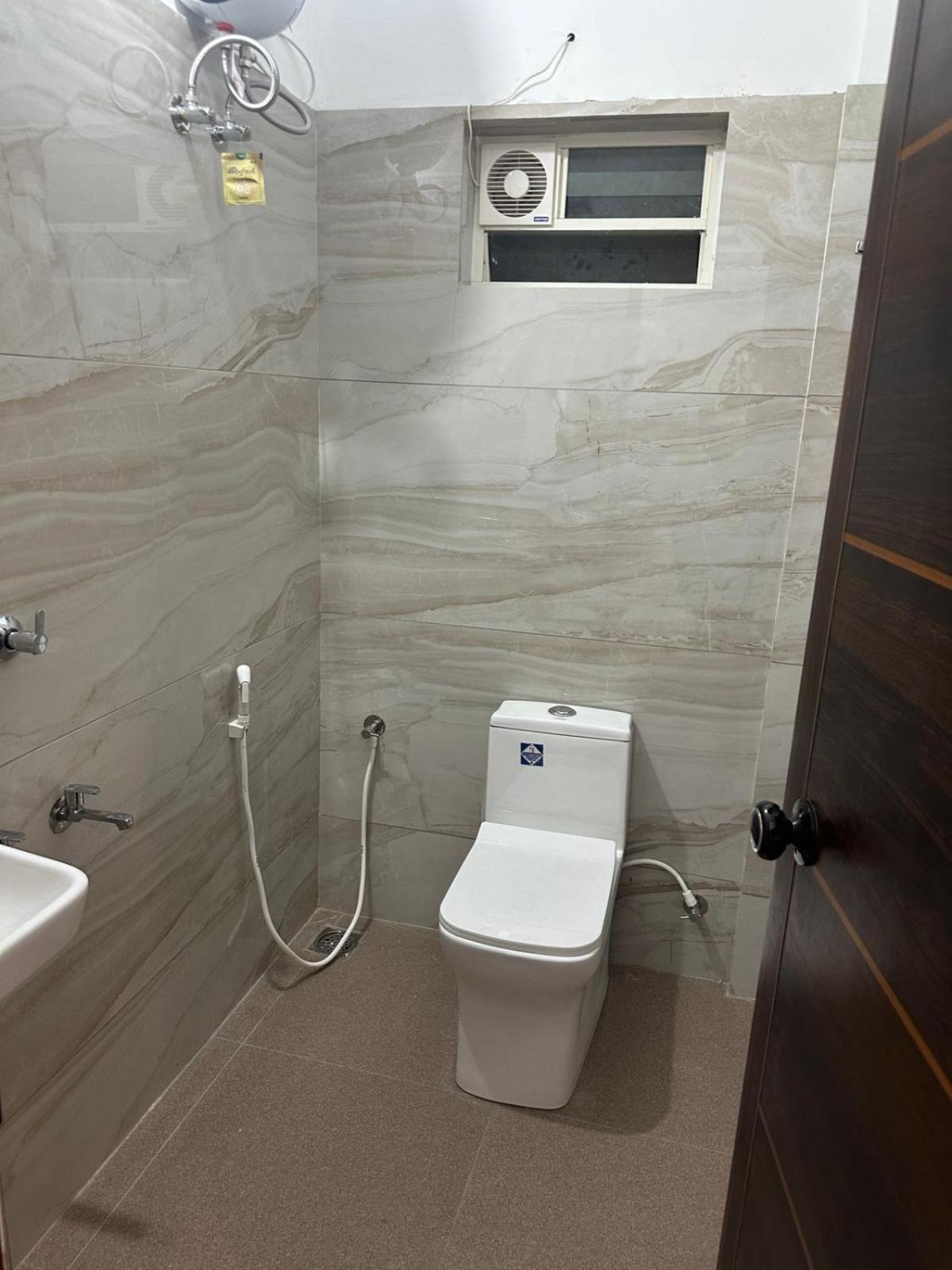 מלון Kochi M M Residency מראה חיצוני תמונה